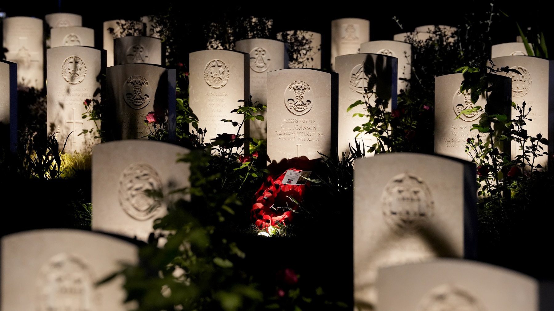 Veterans, leaders and families mark 80 years since D-Day landings in Normandy - Vimarsana News