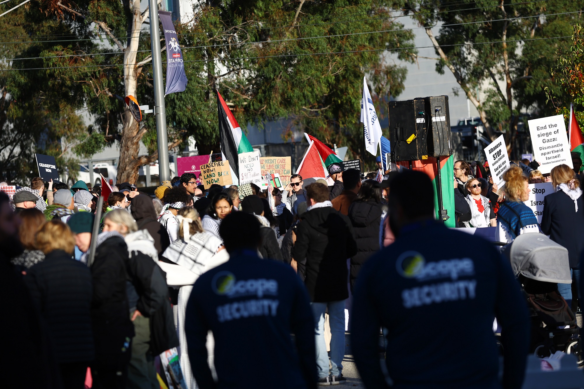 Pro-Palestinian protesters storm Labor state conference - Vimarsana News