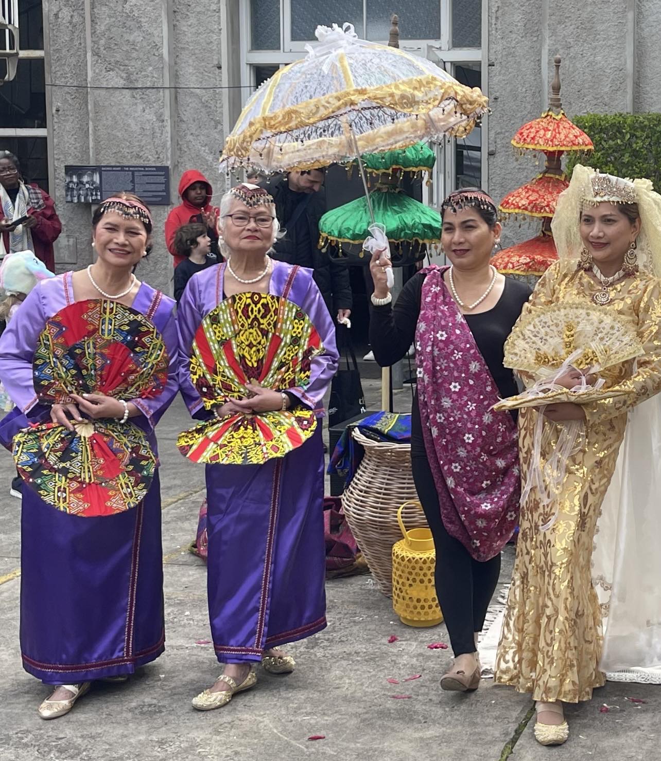 Belen Maure (second to the left) is a volunteer of SisterWorks since 2019