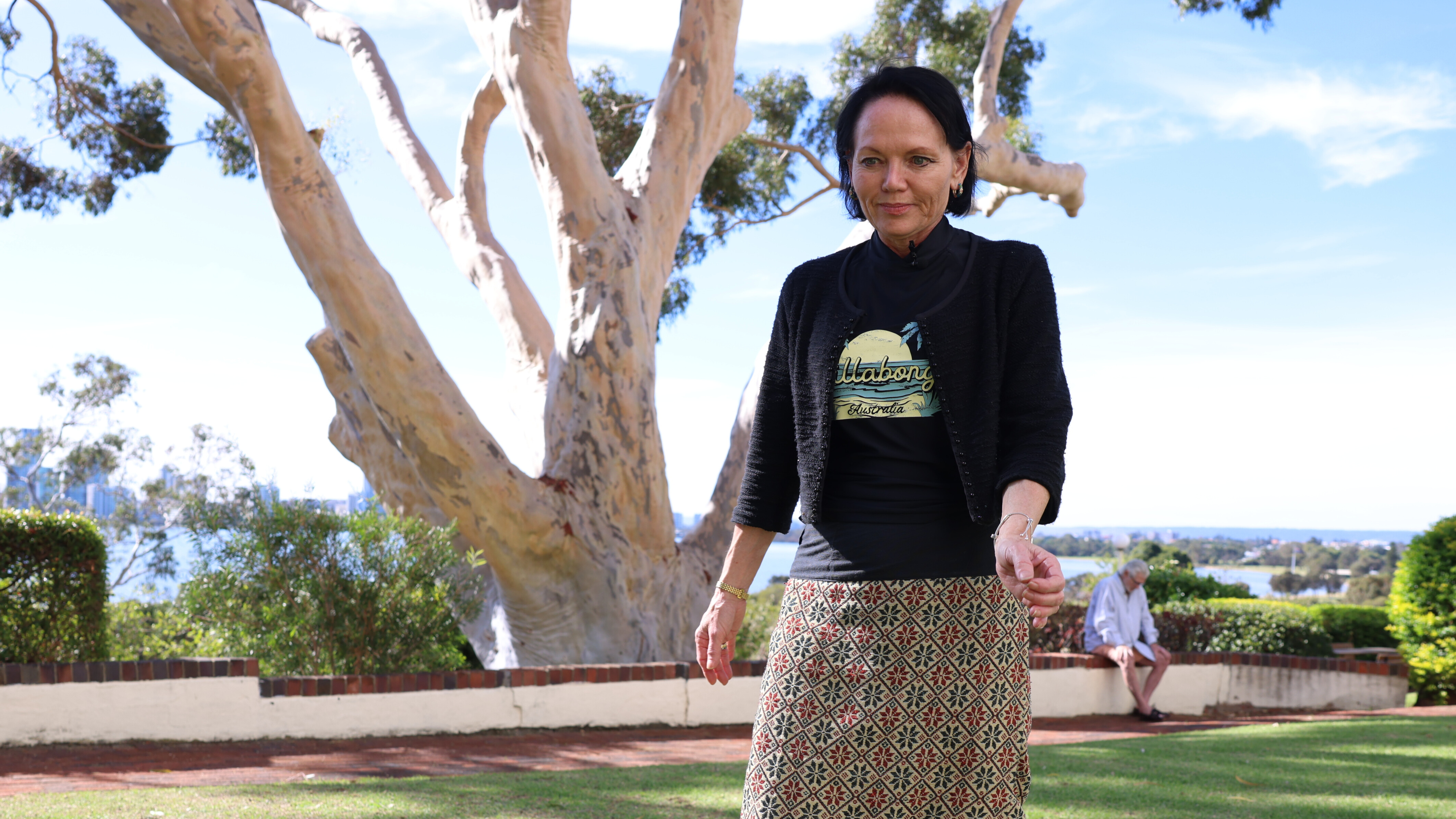 Multiple sclerosis: Karin had to wait 18 years to get her illness diagnosed and move 2,600km to manage it - Vimarsana News