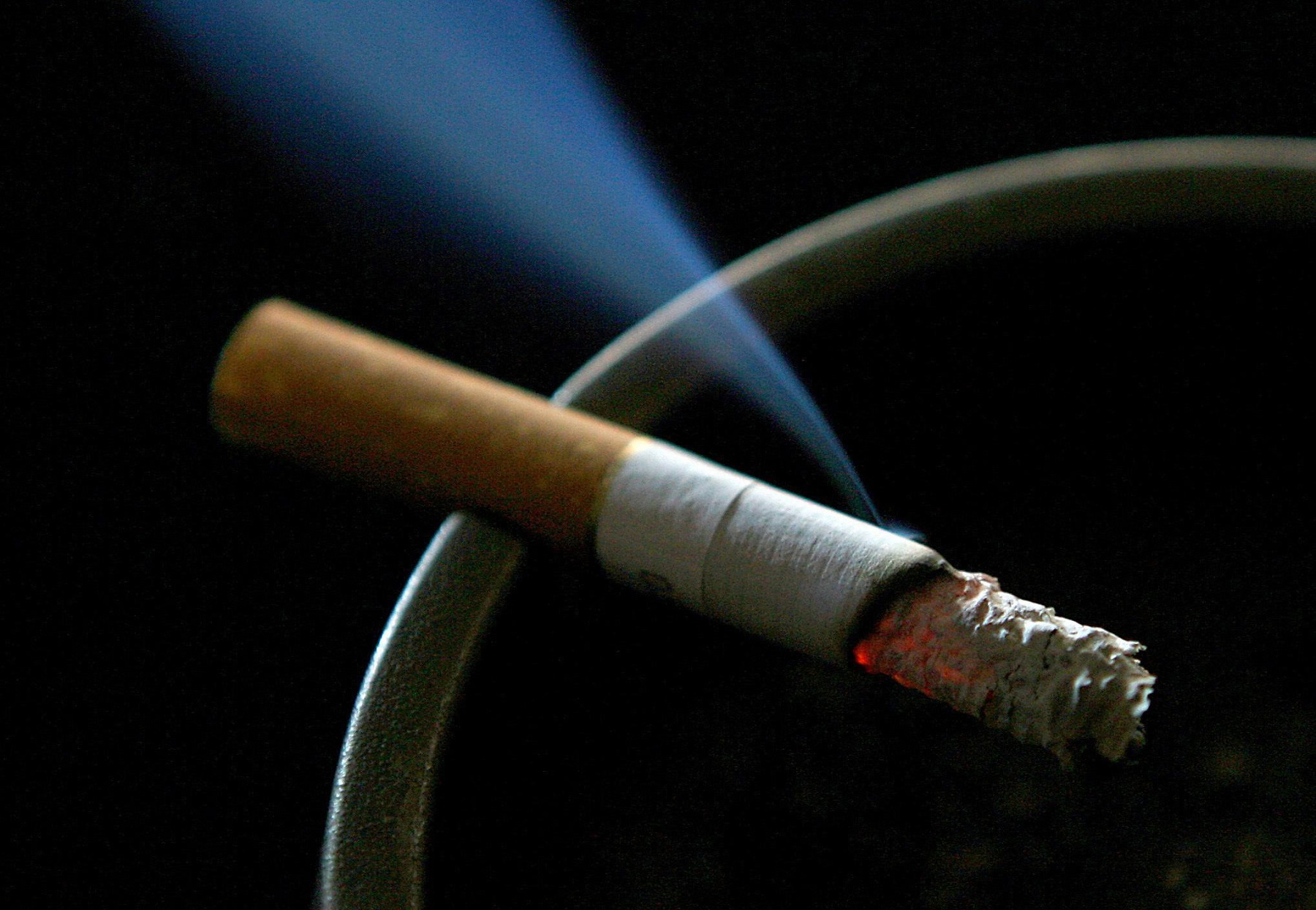 Authorities try to lower Indigenous smoking rates in Far North Queensland - Vimarsana News