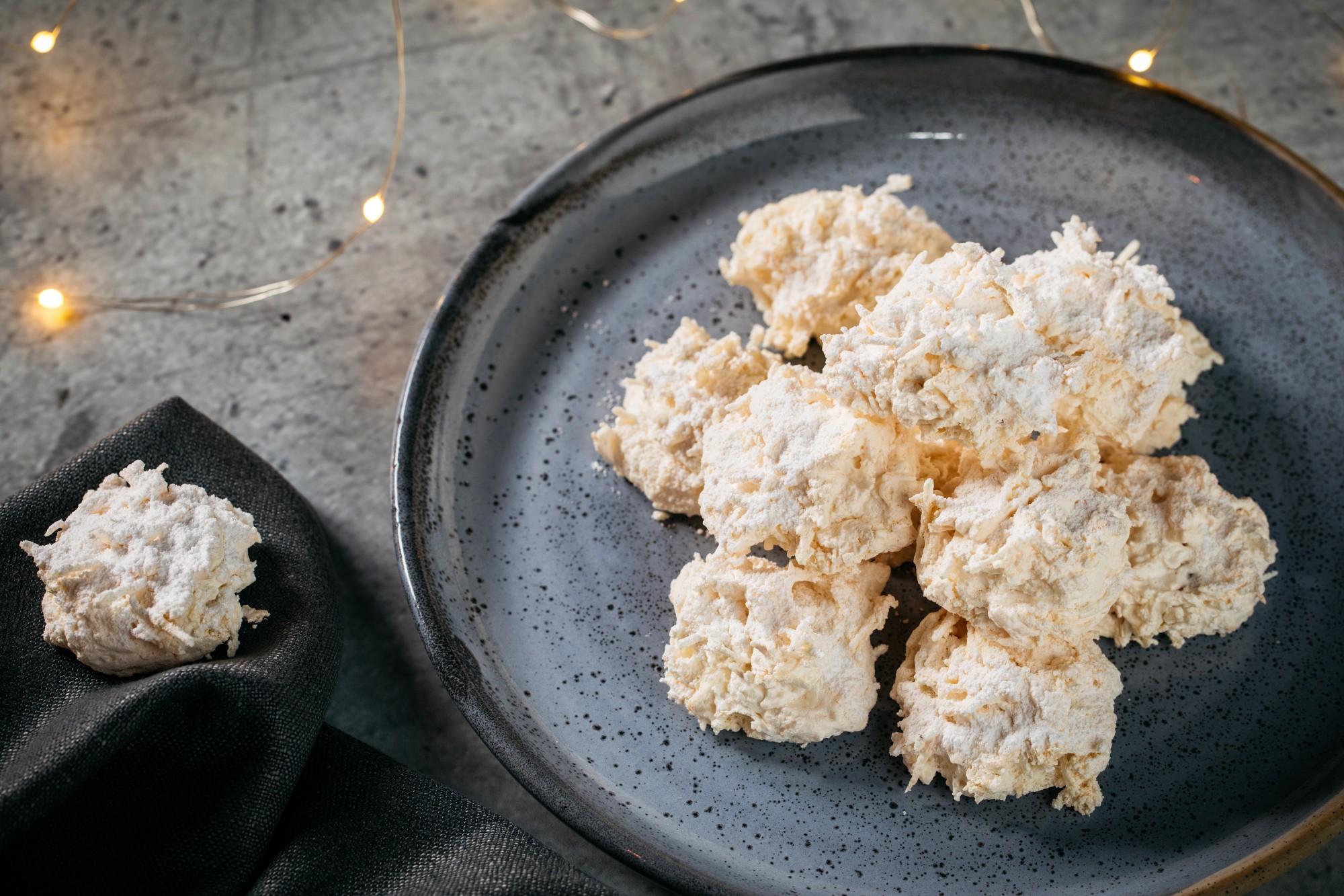 Coconut snow cookies