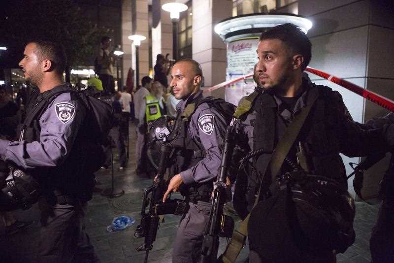 Israeli forces at the scene of a shooting in Sarona complex in Tel Aviv, Israel, 08 June 2016.