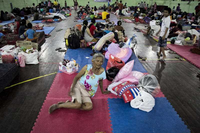 More than 15000 peopleÂ of Bali around the foot of Mount Agung, a volcano were were evacuated to GOR Swacepura refuge and 125 other places on September 23, 2017. 