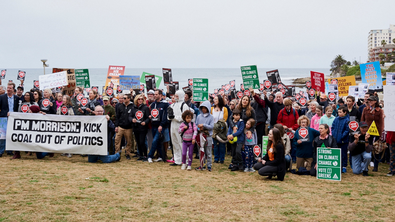About 500 people gathered in Cronulla Park in Sydney's south to protest against the federal government's refusal to act on climate change.