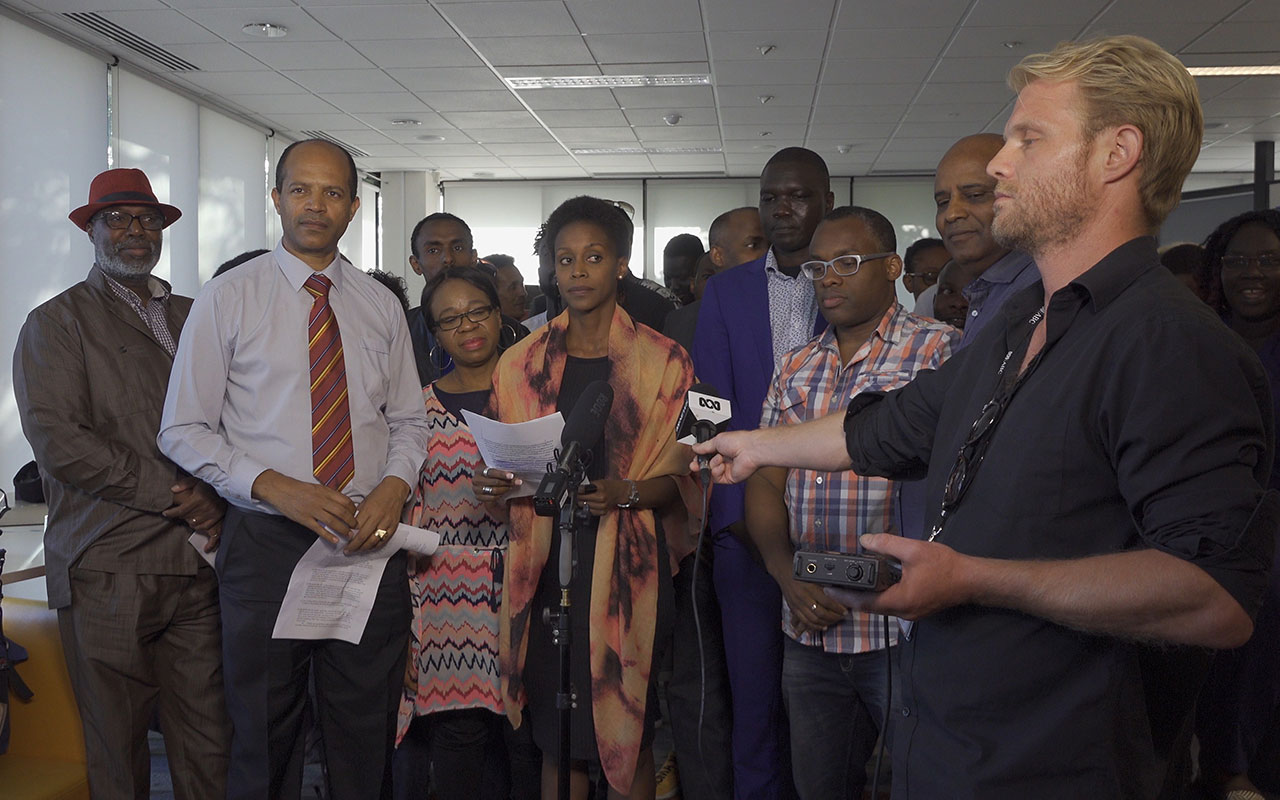 Community members meet in Melbourne to discuss Sudanese youth crime.
