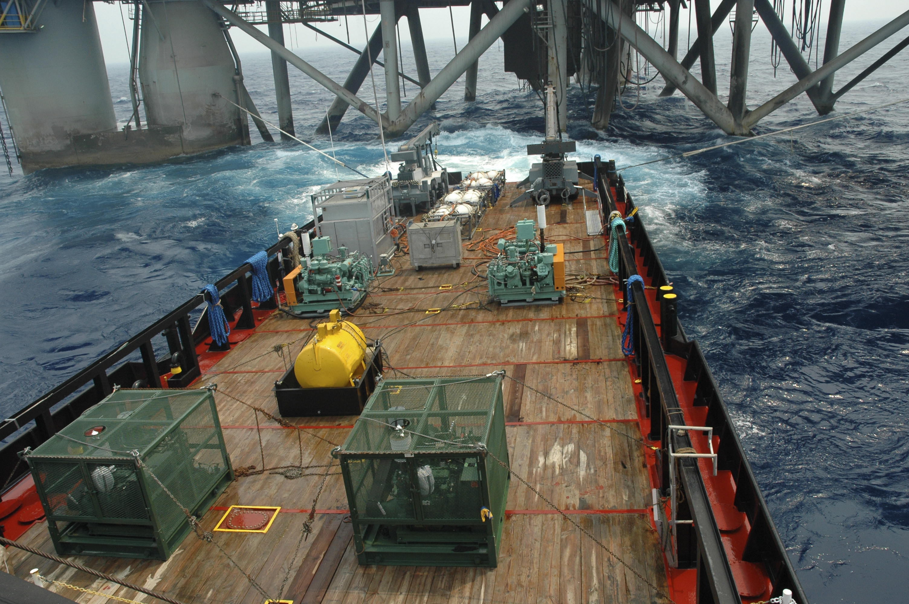 Image of boat undertaking seismic blasting.