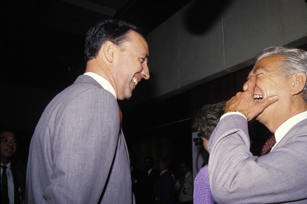 Keating and Hawke share a laugh.