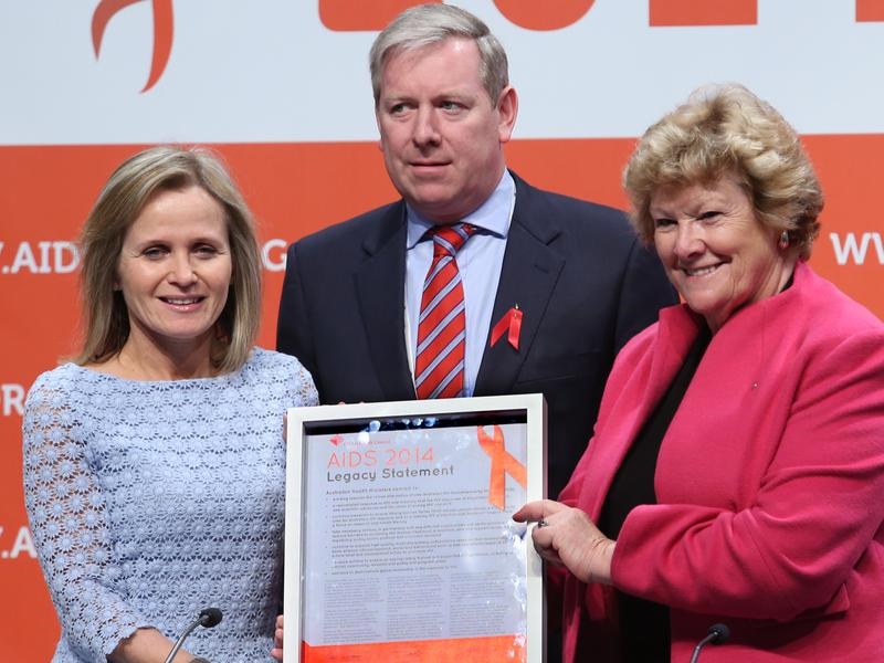 Australian Professor Sharon Lewin (L) says there's real hope that HIV can be eliminated.