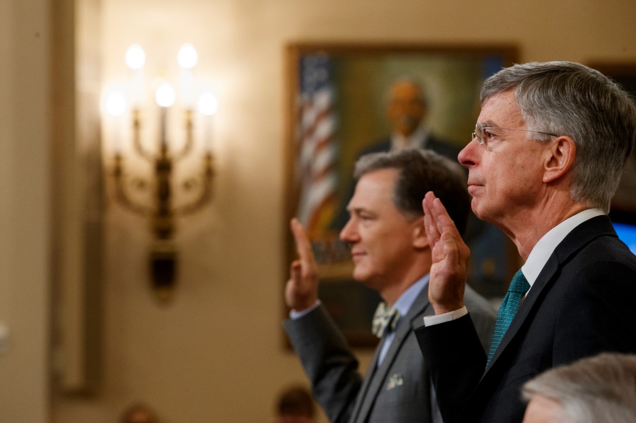 Top US diplomat in Ukraine William Taylor (r) and Foreign Service officer George Kent are sworn in to testify