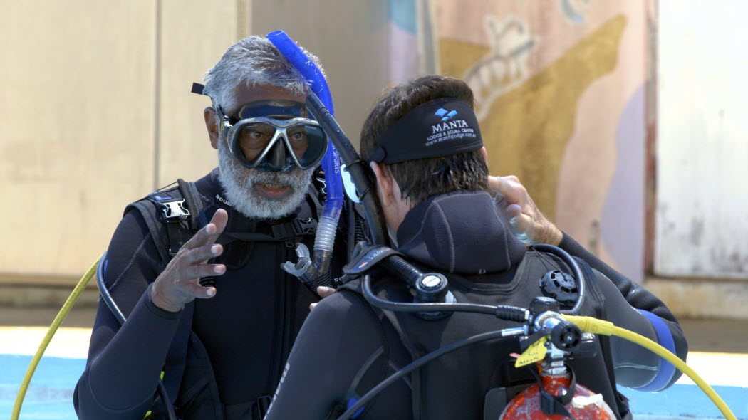Ernie visits Queensland's Stradbroke Island on Going Places Season 3