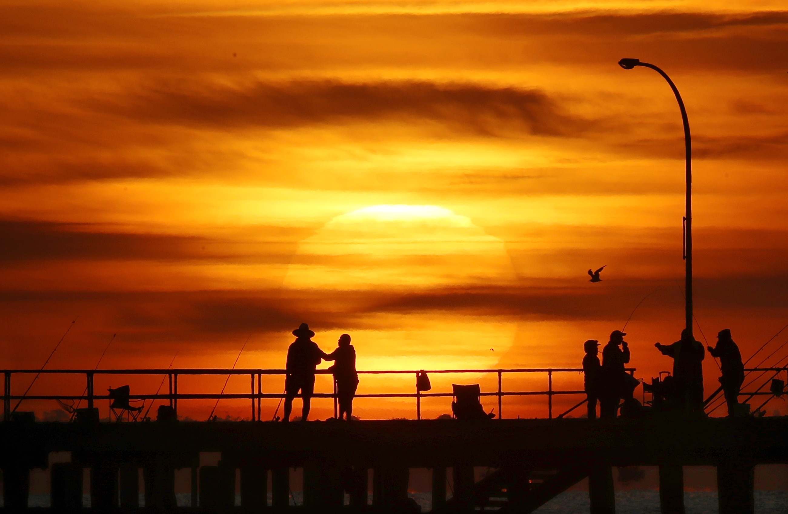 BOM warns Australians to expect 'extreme heatwaves'