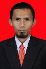 Dr Marzuki, dari Jurusan Fisika, Universitas Andalas, Padang, Sumatera Barat