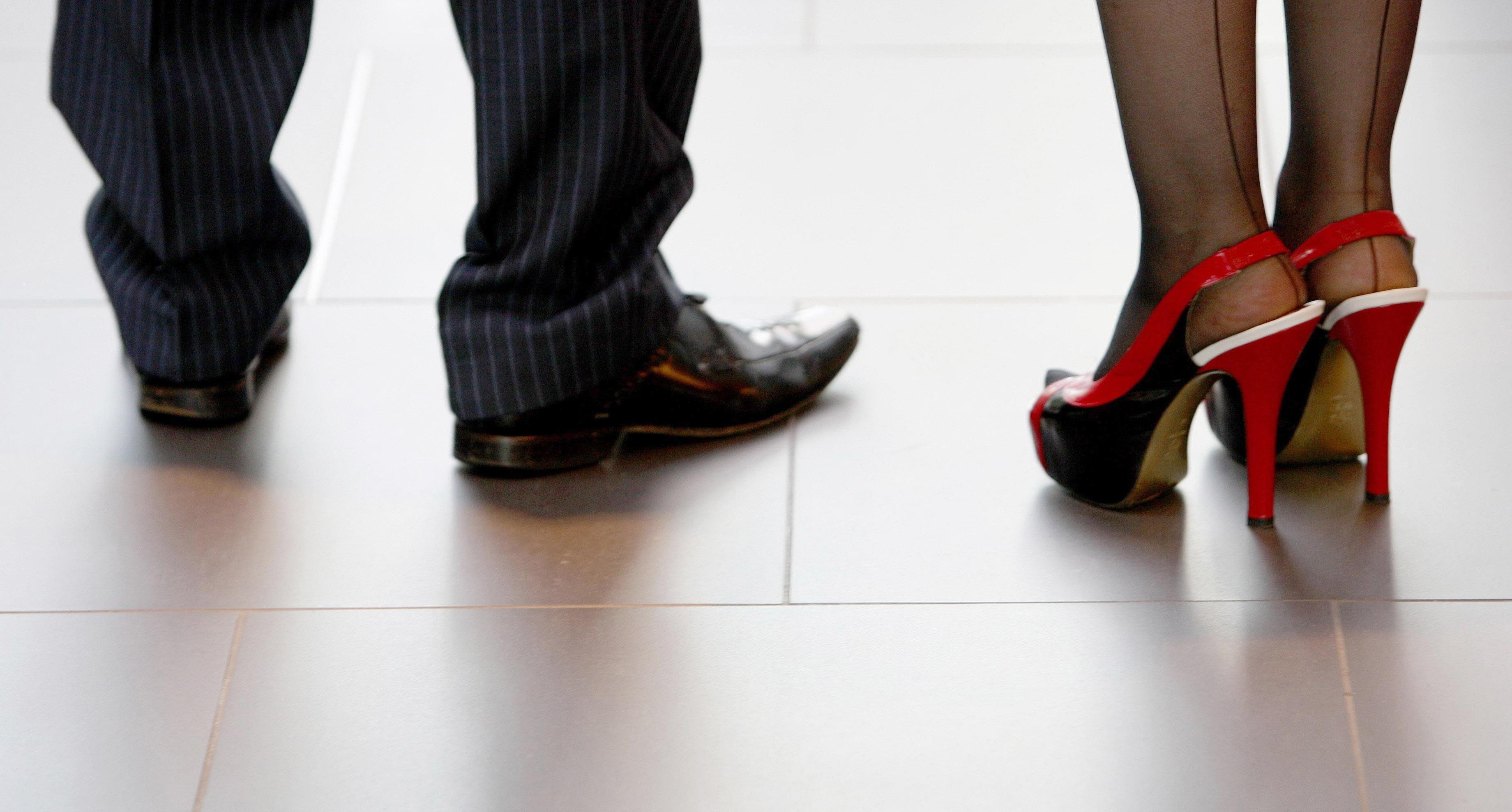 Australia's national gender pay gap is decreasing, but women are still earning less than men overall.