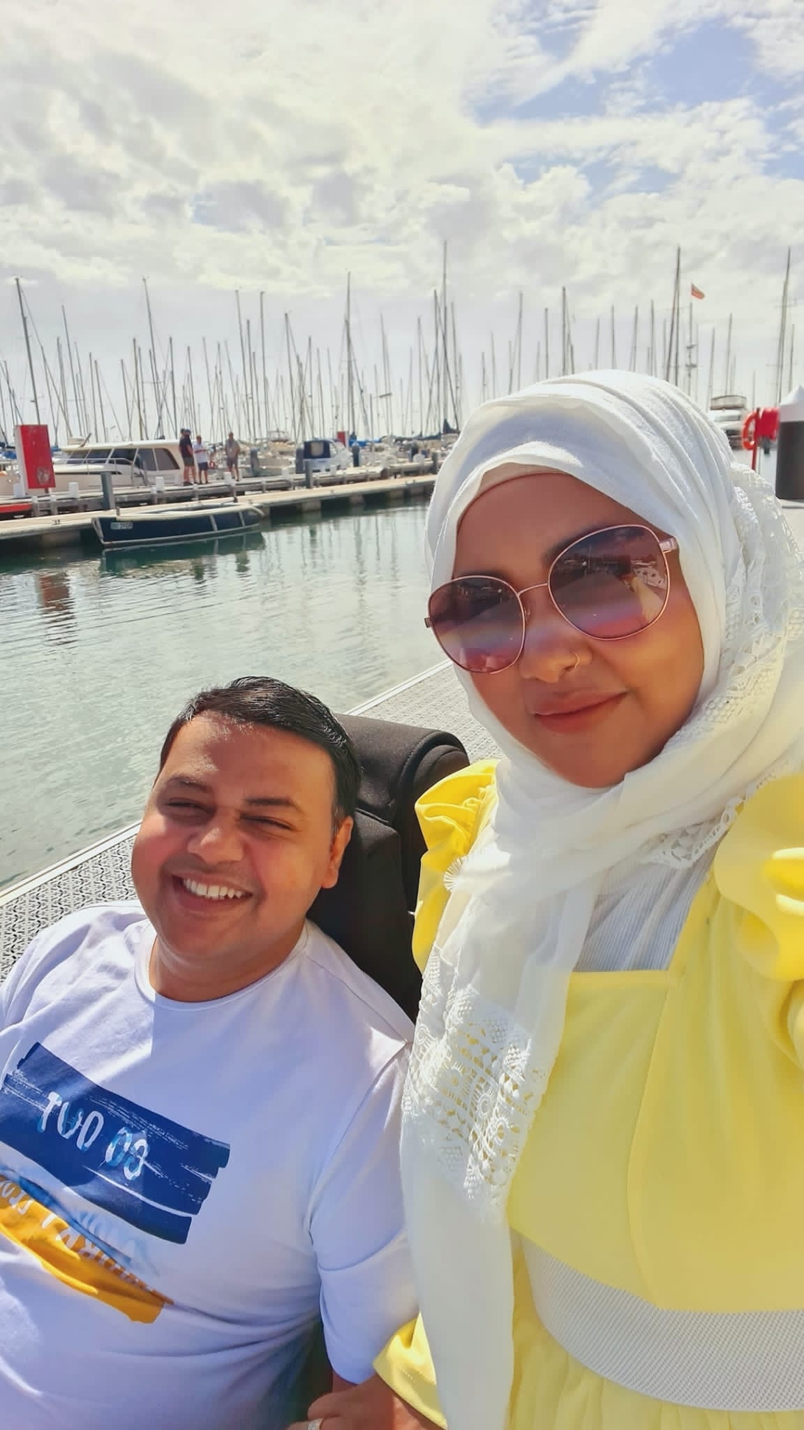 Khairul Islam's wife Umme Salma is always next to him.