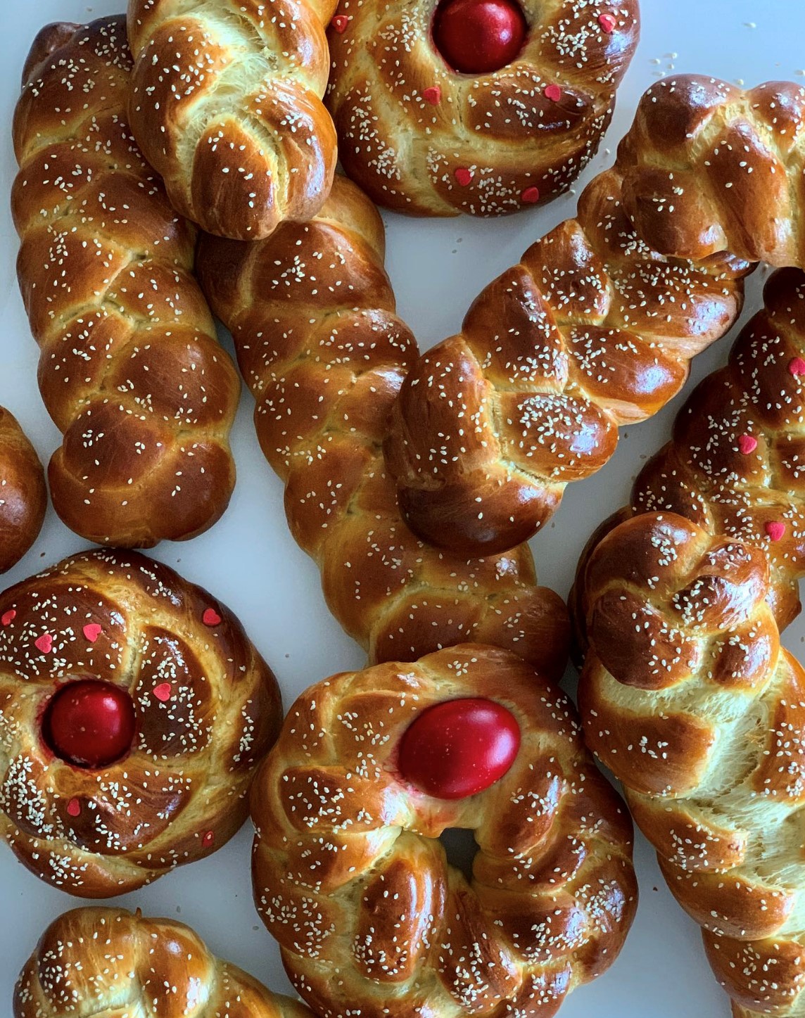 Easter tsoureki